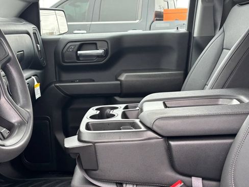 Used 2025 Chevrolet Silverado 1500 W/T w/ LPO, Dark Essentials Package AWD/4WD image 15