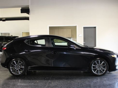 Used 2021 MAZDA MAZDA3 s FWD image 2