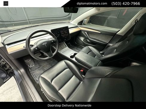 Used 2023 Tesla Model 3 Standard Range image 16
