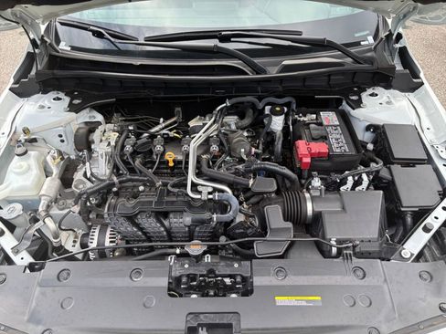 Used 2025 Nissan Altima 2.5 SV FWD image 32