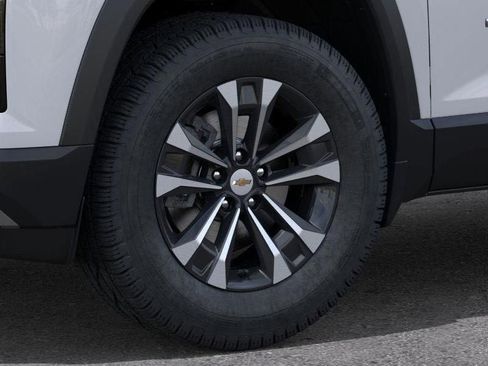 New 2026 Chevrolet Equinox LT w/ Convenience Package II FWD image 9
