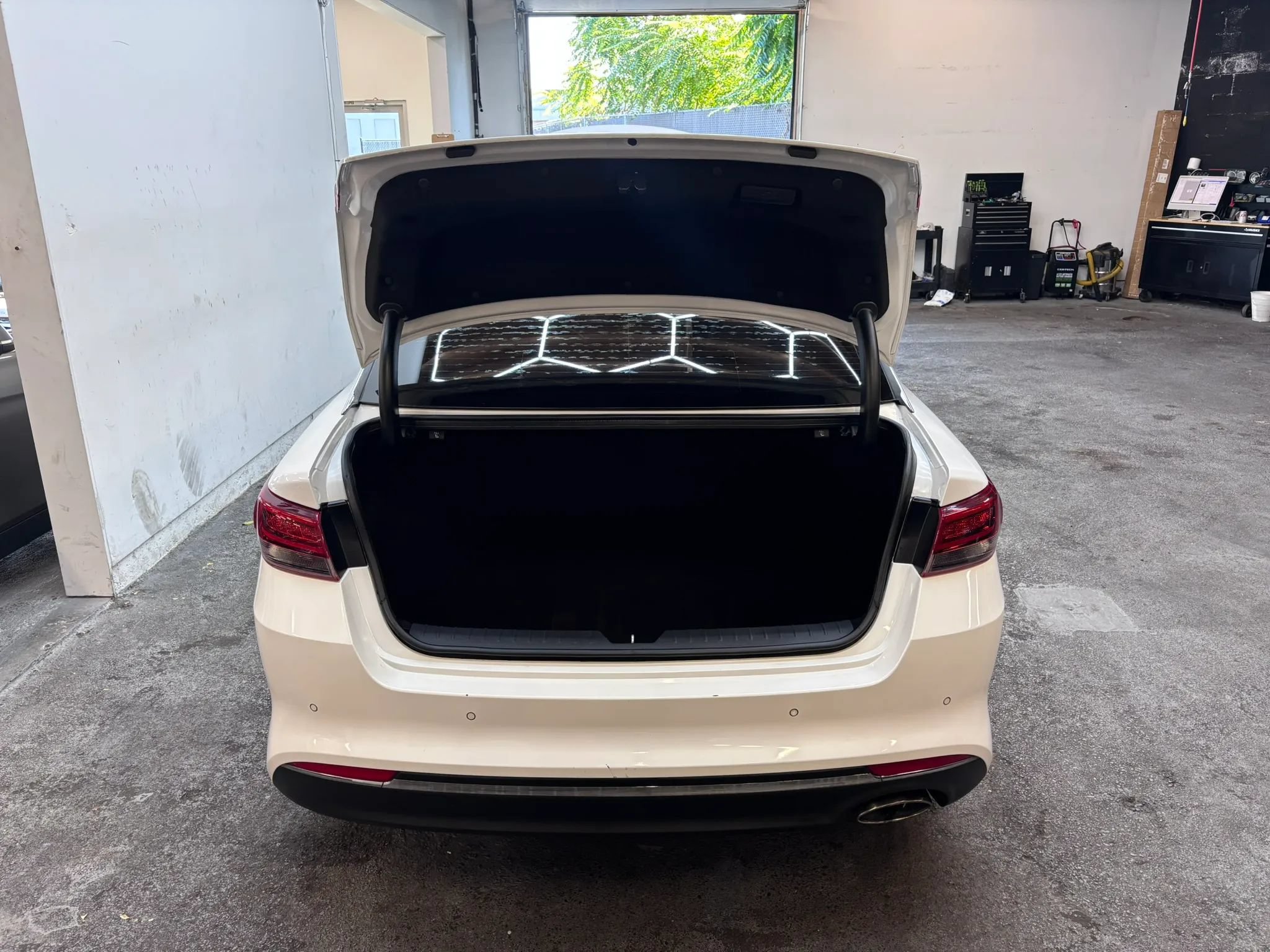 Used 2018 Kia Optima S FWD image 21