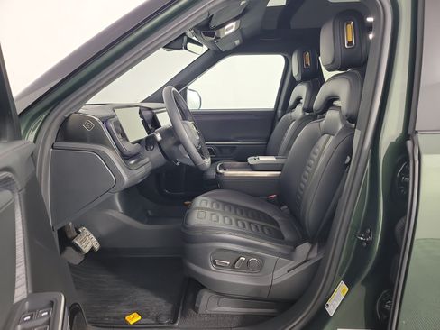 Used 2024 Rivian R1S Adventure AWD/4WD image 20