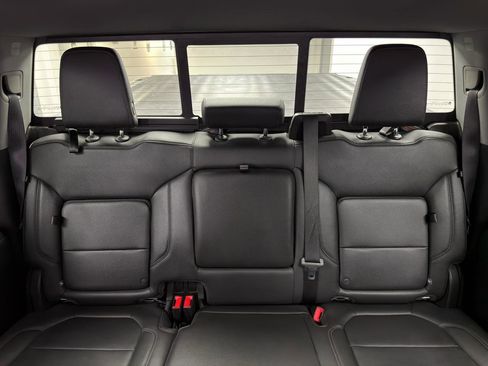 Used 2020 Chevrolet Silverado 1500 LT Trail Boss image 33