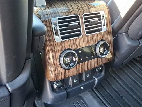 Used 2018 Land Rover Range Rover HSE image 9