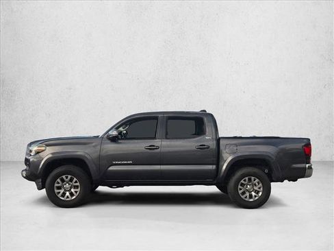Used 2018 Toyota Tacoma SR5 image 8
