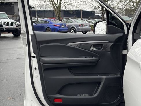 Used 2024 Honda Ridgeline Sport image 26