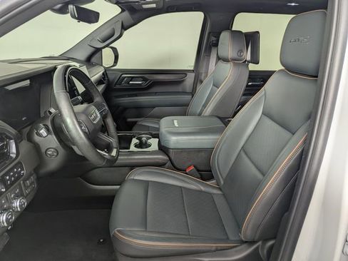 Used 2025 GMC Yukon XL AT4 w/ AT4 Premium Plus Package image 10