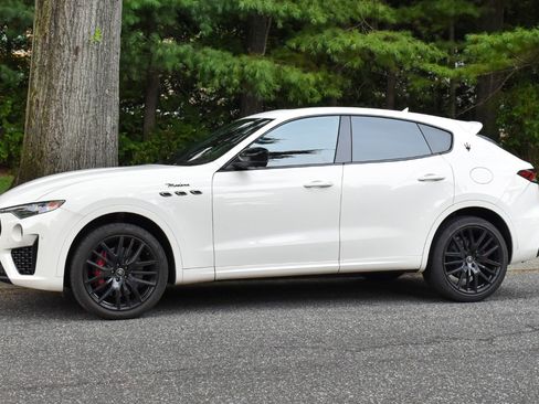 Used 2023 Maserati Levante Modena AWD/4WD image 4
