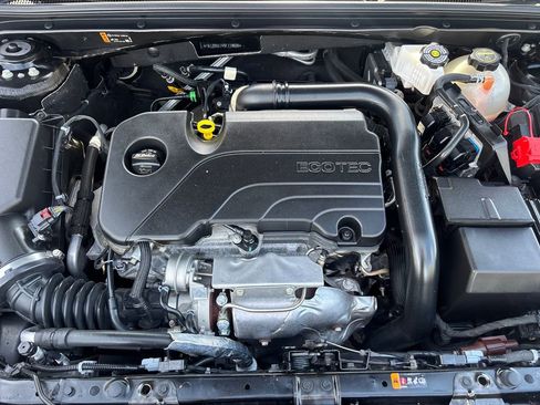 Used 2025 Chevrolet Malibu LT FWD image 24
