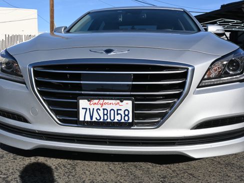 Used 2017 Genesis G80 3.8 RWD image 19