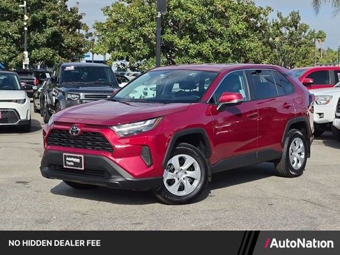 Certified 2025 Toyota RAV4 LE FWD image 1