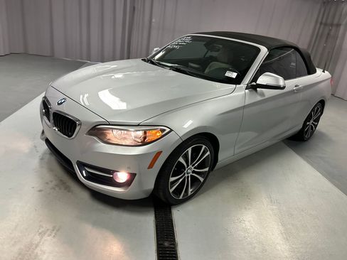 Used 2016 BMW 228i Convertible image 3