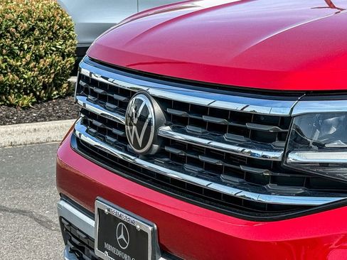 Used 2021 Volkswagen Atlas SE w/ Towing Package AWD/4WD image 3