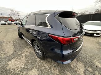 Used 2018 INFINITI QX60 Luxe w/ Deluxe Technology Package video 2
