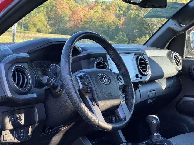 Used 2023 Toyota Tacoma TRD Off-Road w/ Technology Package AWD/4WD image 30