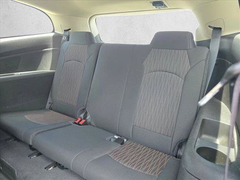 Used 2016 Chevrolet Traverse LT FWD image 19