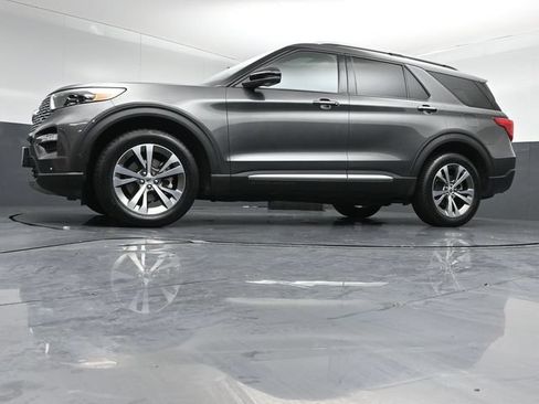 Used 2020 Ford Explorer Platinum w/ Premium Technology Package AWD/4WD image 42