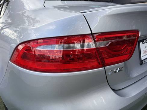 Used 2018 Jaguar XE S RWD image 11