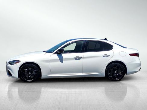 Used 2021 Alfa Romeo Giulia Sprint w/ Nero Edizione AWD/4WD image 7