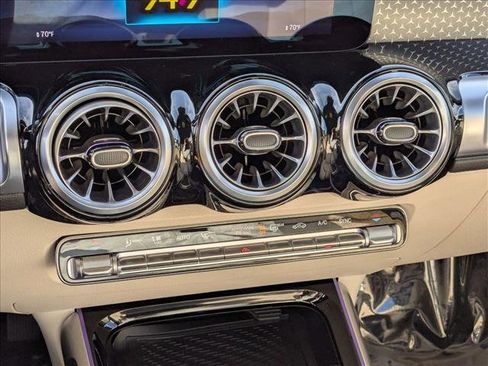 Certified 2025 Mercedes-Benz GLB 250 4MATIC image 12