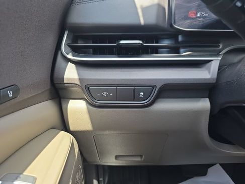 Used 2025 Kia Carnival SX FWD image 20