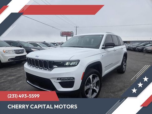 Used 2023 Jeep Grand Cherokee 4WD 4xe image 1