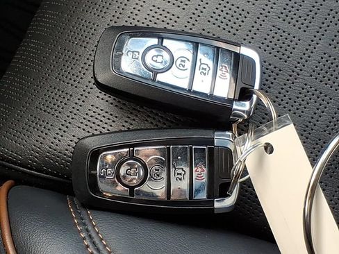Used 2025 Lincoln Aviator Black Label w/ Jet Appearance Package AWD/4WD image 30