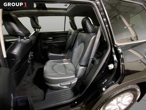 Certified 2024 Toyota Grand Highlander AWD image 21