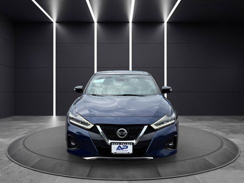 Used 2019 Nissan Maxima Platinum w/ Reserve Package FWD image 2