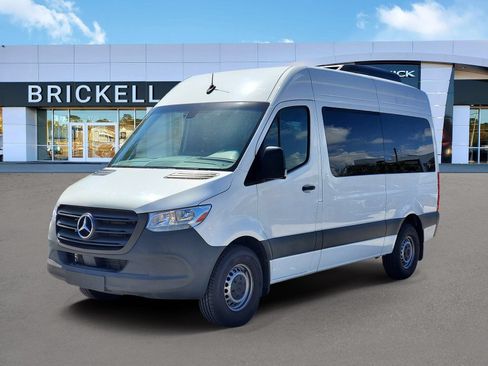 Used 2024 Mercedes-Benz Sprinter 2500 image 1