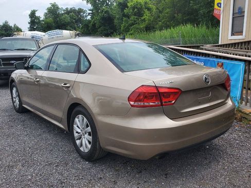 Used 2015 Volkswagen Passat 1.8T S FWD image 11