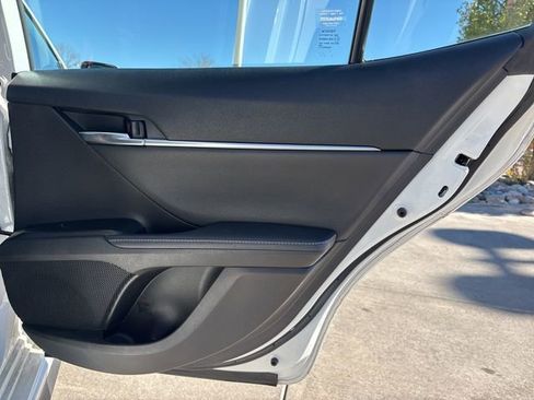 Used 2022 Toyota Camry XSE image 27