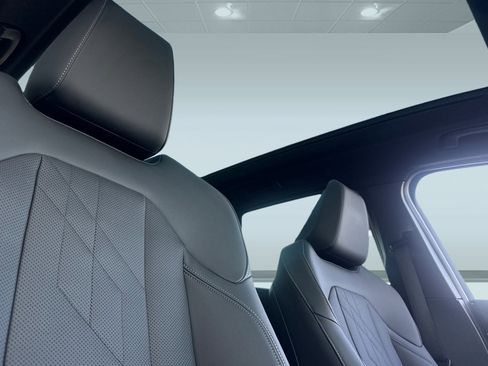 Used 2025 BMW X3 xDrive30i w/ Convenience Package image 27