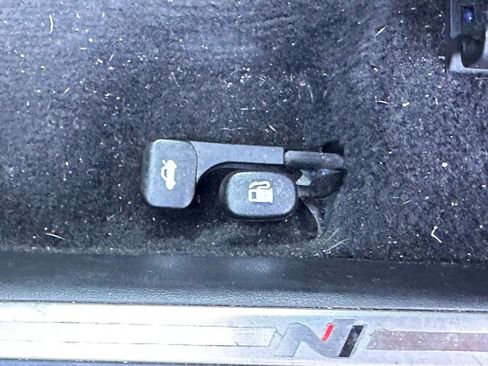 Used 2022 Hyundai Elantra N Base image 27