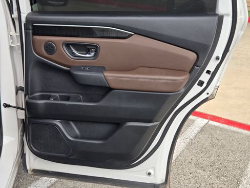 Used 2025 Honda Pilot Elite image 26