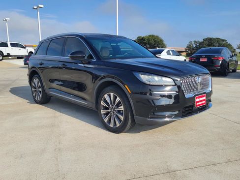 Used 2020 Lincoln Corsair Reserve w/ Rear Removable Package Tray image 7