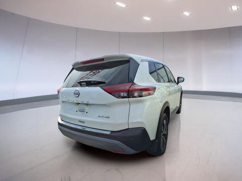 Used 2023 Nissan Rogue SV AWD/4WD image 4