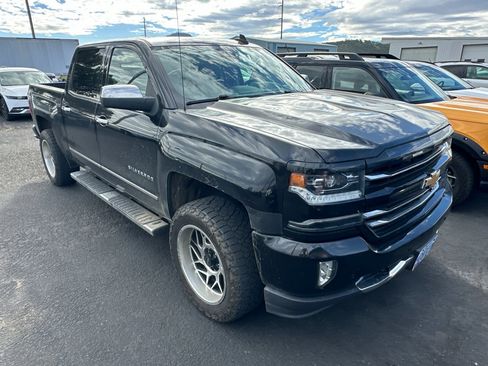 Used 2018 Chevrolet Silverado 1500 LTZ Z71 w/ LTZ Plus Package image 2