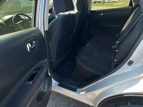 Used 2015 Nissan Rogue S w/ Convenience Package AWD/4WD image 39
