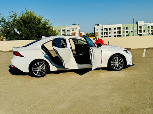 Used 2020 Lexus IS 300 w/ Premium Package image 55