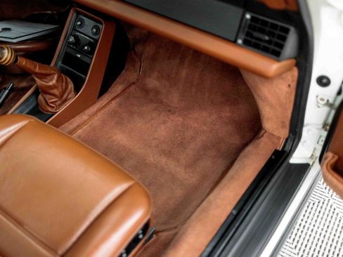 Used 1989 Porsche 911 Carrera RWD image 48