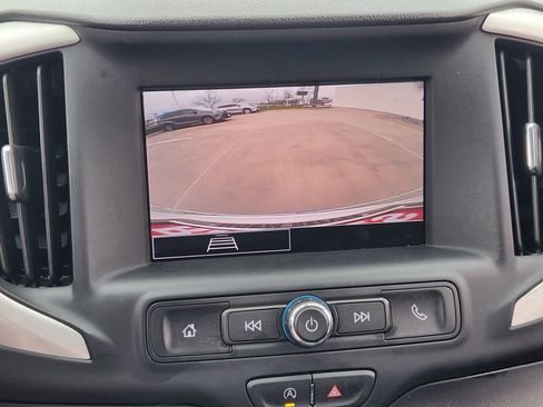 Used 2024 GMC Terrain SLE image 13