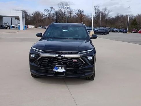 New 2026 Chevrolet TrailBlazer RS w/ Convenience Package AWD/4WD image 3