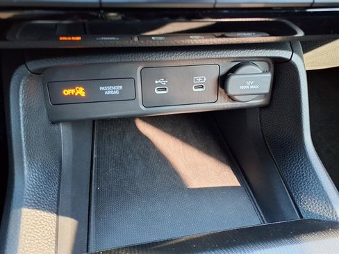 Certified 2025 Honda Civic Sport image 9