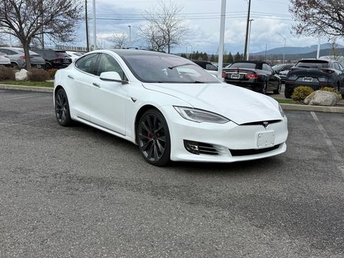 Used 2021 Tesla Model S Performance image 1
