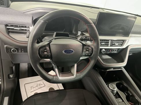 Used 2025 Ford Explorer ST-Line image 16