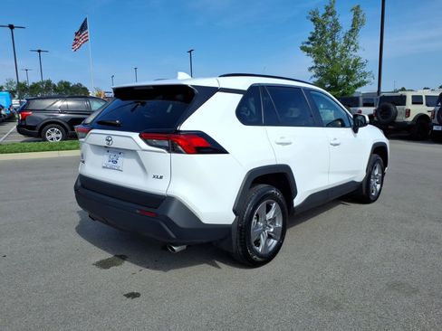 Used 2024 Toyota RAV4 XLE w/ Convenience Package FWD image 3