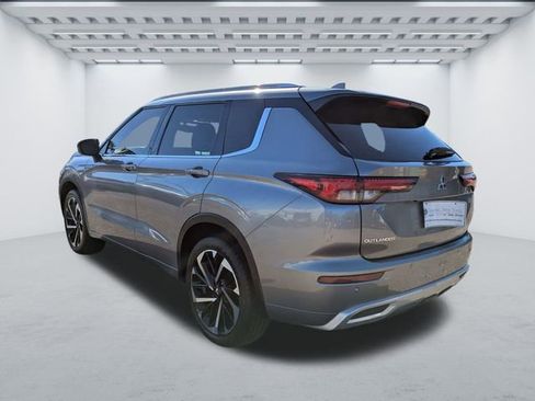 Used 2022 Mitsubishi Outlander SEL image 6