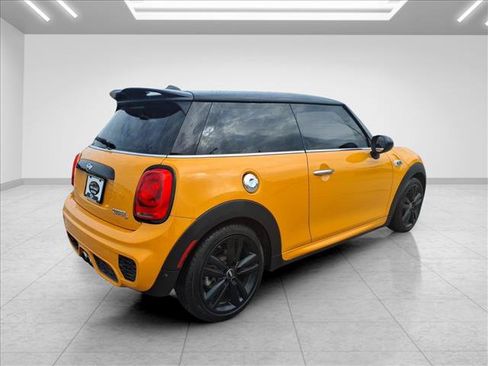 Used 2017 MINI Cooper S FWD image 11